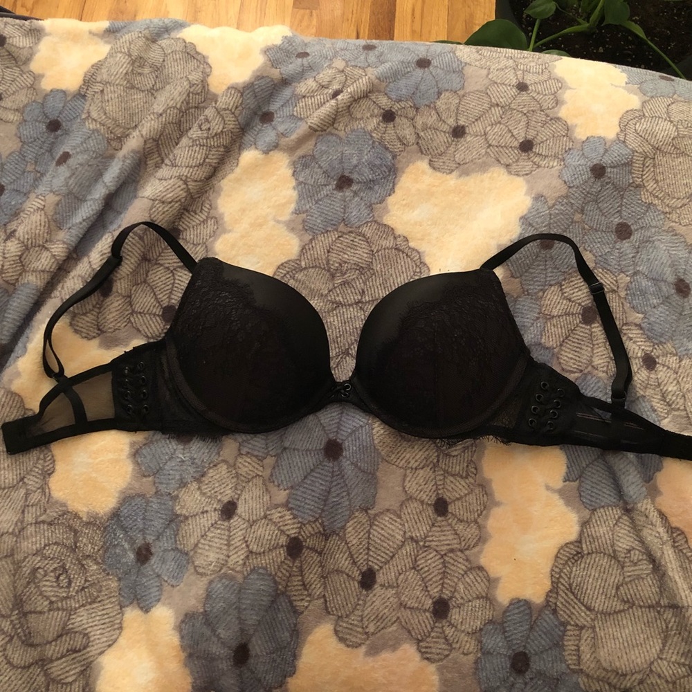 Brand-New Sexy Black Lace VS Bra
